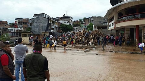 La avalancha se produjo luego de varias horas de intensas lluvias desde la noche del viernes (Foto: @cruzrojacol)