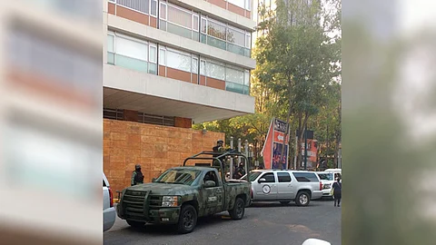 Los detenidos fueron trasladados a las instalaciones de la SEIDO (Foto: Especial)