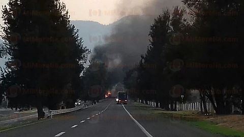 Suman siete vehículos quemados en la región Zamora