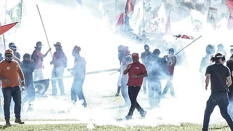 Miles de manifestantes exigen que renuncie el presidente brasileño Michel Temer (Foto: @anticapi)