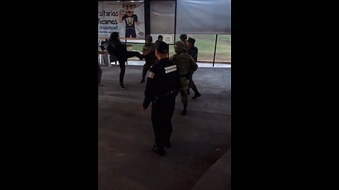 Los militares se mantuvieron afuera de las instalaciones universitarias