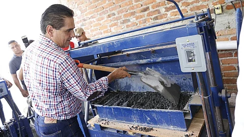 Se instaló una máquina vibrobloquera con una inversión de 105 mil pesos (Foto: Cortesía)