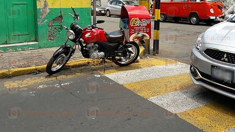 El motociclista no requirió ser trasladado a un hospital (Foto: RED113)