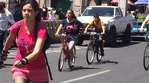 La ciclovía dominical en el centro, de las alternativas familiares (Foto: MiMorelia.com)