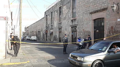 La pelea sucedió esta mañana sobre la calle Corregidora (Foto: RED 113)