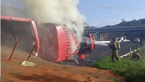 El tractocamión tuvo un conato de incendio