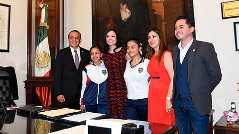 Las niñas fueron seleccionadas ganadoras entre más de 280 estudiantes (Foto Cortesía)