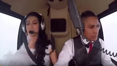 Junto con la novia falleció su hermano, el piloto y la fotógrafa (Foto Captura de pantalla)