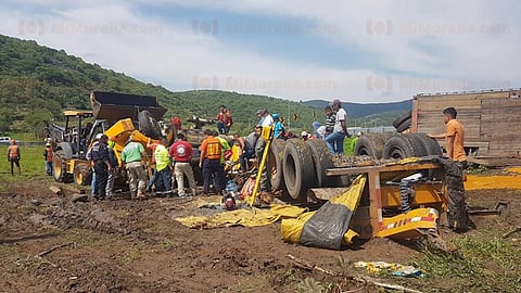 El accidente se registró en el entronque de la carretera de cuota Copándaro-Pátzcuaro y la Autopista de Occidente (Foto: RED113)