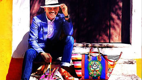 Christian Louboutin es la marca que ha impulsado los bordados de esta mujeres emprendedoras (Foto Facebook: Christian Louboutin)