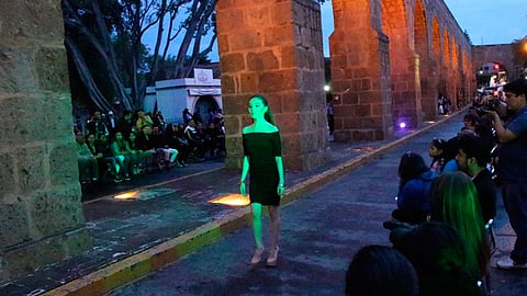 Morelianos disfrutan de pasarela por “Semana de la Moda 2017” en Acueducto