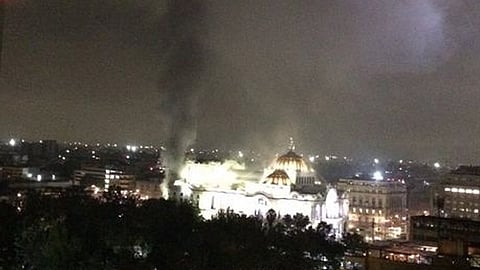 La pequeña conflagración se registró en el cuarto de máquinas (@CruzLopezA)