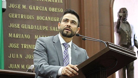 Indicó que convocará a sus correligionarios a sostener un encuentro este mismo lunes o el día de mañana (Foto: Cortesía)