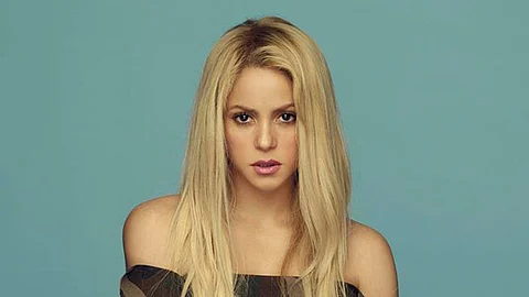 Shakira recibe disco de platino por El Dorado