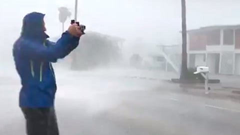 Se ha debilitado a tormenta durante este sábado (Fotograma: Twitter)