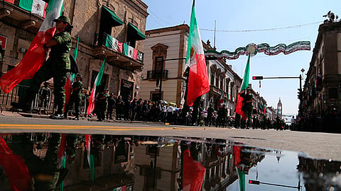 Concluyó el desfile cívico-militar por el 207 aniversario de la Independencia de México (Foto: ACG)