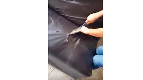 Mostró su enojo al ver el interior del sillón (Foto: Captura de video)