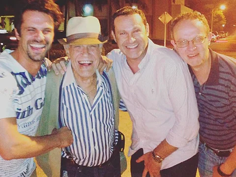 Muere papá de Alan y Mark Tacher