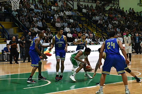 El mandatario estatal confió en que el equipo michoacano sea el campeón (Foto de ACG)