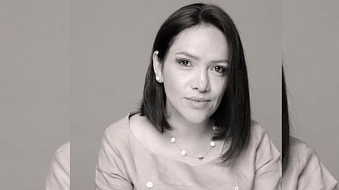 La mujer policía refiere que la activista la llamó ignorante y policía mediocre (Foto:@YndiraSandoval)