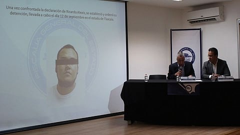 Al presunto feminicida solo se la había vinculado por el cargo de privación ilegal (Foto: @FiscalíaPuebla)