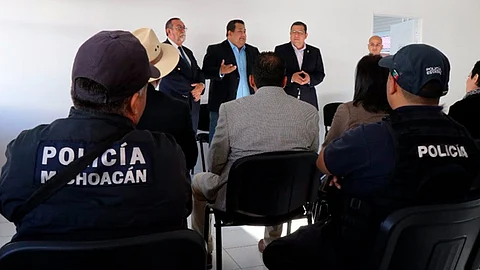 Los más de 30 estudiantes que forman parte de la Unidad de Restablecimiento del Orden Público (Foto: Cortesía)