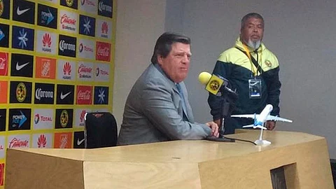 Se le notó molesto a Miguel Herrera durante la conferencia (Foto Rasa Deportes)