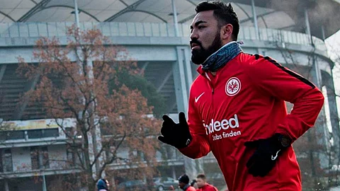 Marco Fabián regresó a los entrenamientos con el Eintracht