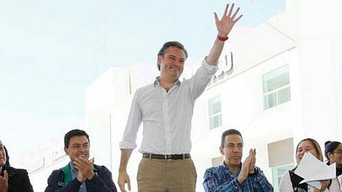 Estaría en la campaña de Meade (Foto: @aurelionuno)