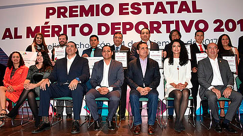 Se entregó en Casa de Gobierno el Premio Estatal de Mérito Deportivo 2017 (Foto: ACG)