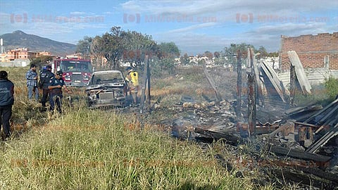 Los vecinos de la zona llamaron al 911 tras ver la gran columna de humo que los alertó (Foto: RED 113)