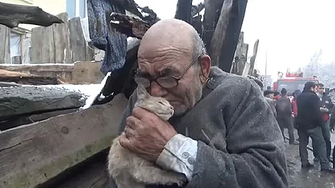 Un incendio acabó con todo su hogar (Foto: Captura de video)