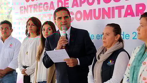 Silvano reiteró su compromiso de entregar unidades de transporte para los 113 DIF municipales en el mes de febrero (Foto: Cortesía)