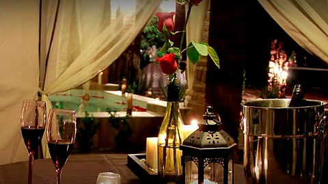 El ticket promedio toma en cuenta el precio de un platillo, bebida y algún postre (Foto:
Cenas Romanticas y entrega de anillo Casa Santitos)