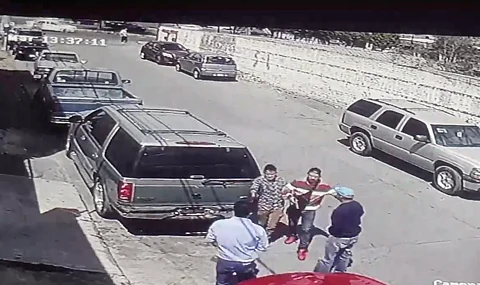 Captan robo de auto a mano armada en Morelia | Video