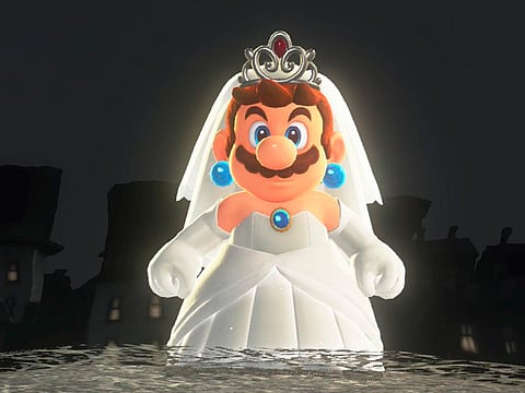 Sorprende reacción de Luigi al ver a Mario vestido de novia