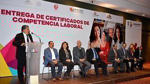 Entrega Icatmi certificaciones de competencias laborales