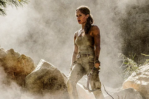 La Barbie cuenta con los accesorios característicos de la saqueadora de tumbas, como un mapa y un pico de escalador, y ya se encuentra en pre-venta a un precio de 29.99 dólares (Foto: tombraiderarchaeology.com)