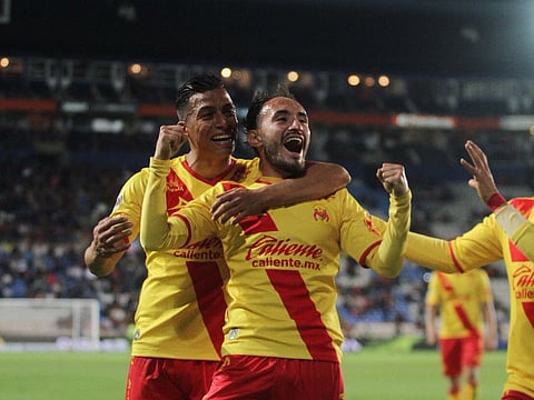 Monarcas remonta y vence a Pachuca