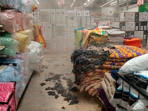 Con bombas molotov delincuentes intentan incendiar tiendas de conveniencia en Michoacán