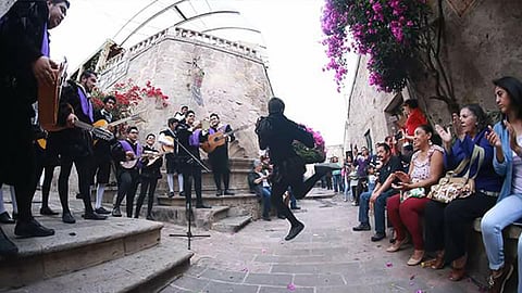 El ambiente es totalmente familiar (Foto: Tuna del Distrito Universitario de Michoacán)