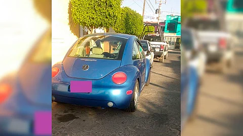 Elementos policiacos descubrieron el automóvil en la Colonia Justo Mendoza de esta ciudad (Foto: Cortesía)