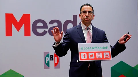 Exige Javier Lozano a PGR citar a implicados por caso Anaya