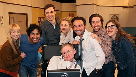 Famosos despiden al grande de la física, Stephen Hawking