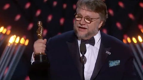 "Yo soy un inmigrante como Alfonso y Alejandro, mis compadres", dijo Del Toro (Foto Captura de pantalla)