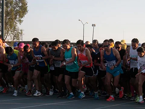 Incrementa la participación de los deportistas en la carrera antorchista