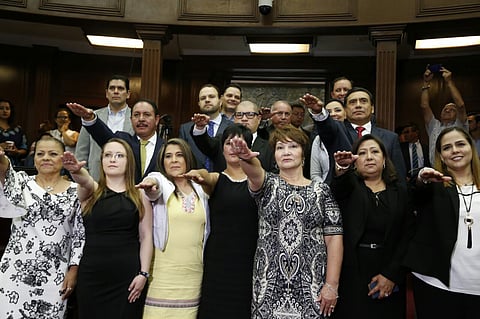 Rinden protesta 12 diputados suplentes en el Congreso del Estado