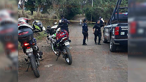 Abandonan cadáver baleado en una brecha de Uruapan