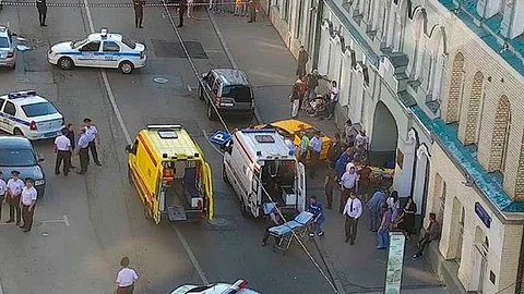 El taxi arrolló un total de siete personas, entre ellos mexicanas (Foto: @LilianaCavazos)
