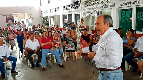 El líder del tricolor en Michoacán se reunió con la estructura electoral de Lázaro Cárdenas (Foto: Cortesía)